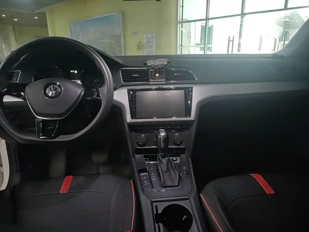 Volkswagen Lamando — миниатюра 12