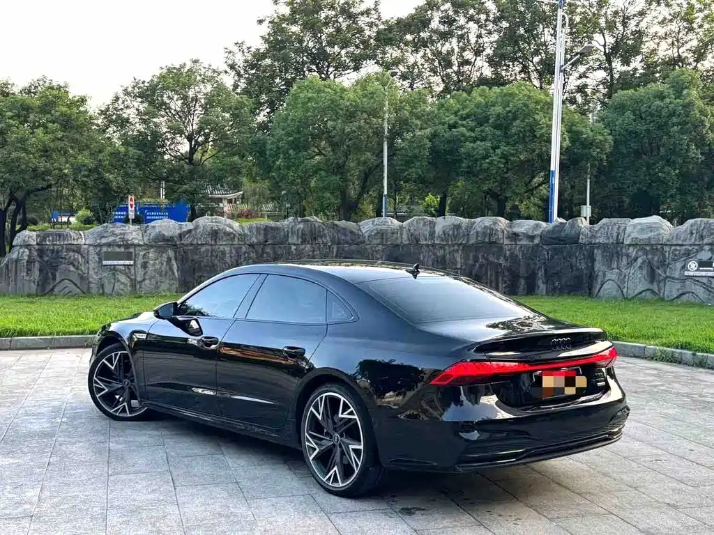Audi A7L — миниатюра 7