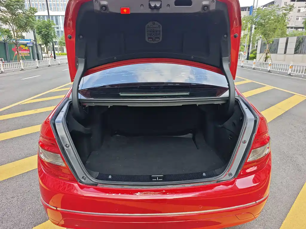 Mercedes-Benz C-Class — миниатюра 17