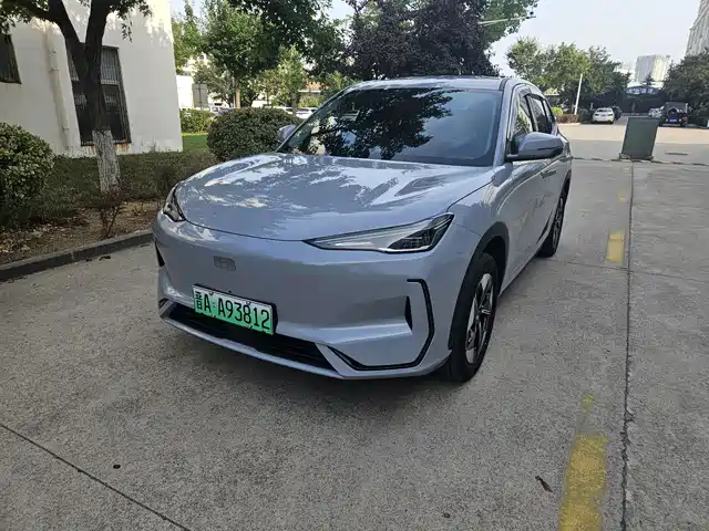 2025 Geely Galaxy E5