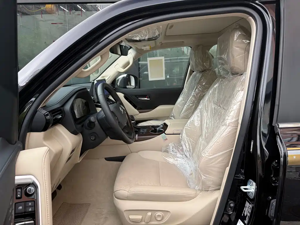 Toyota Land Cruiser — миниатюра 6