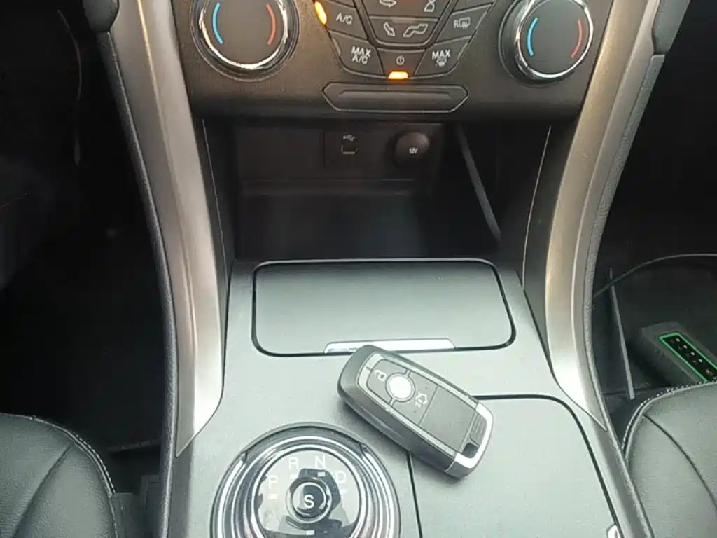 Ford Mondeo — миниатюра 14