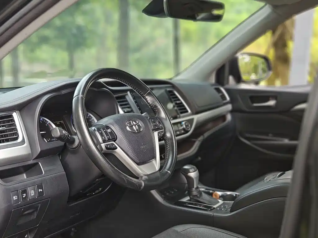 Toyota Highlander — миниатюра 20
