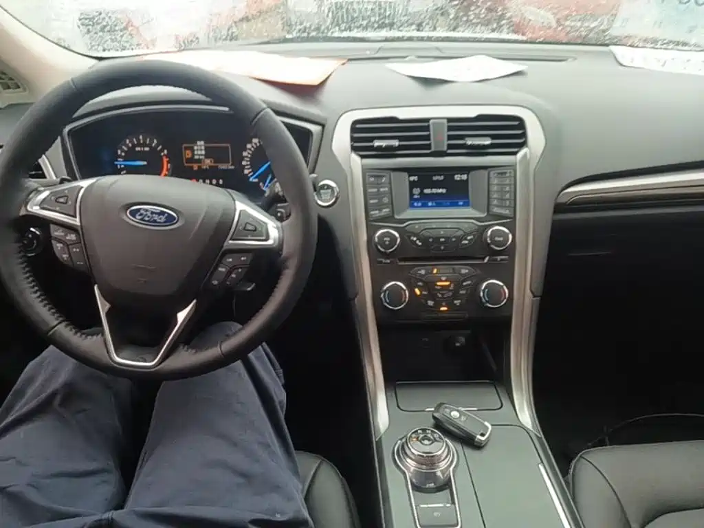 Ford Mondeo — миниатюра 10