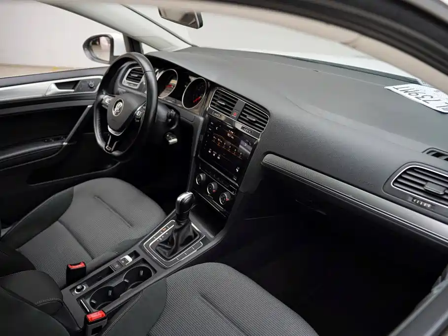 Volkswagen Golf — миниатюра 13