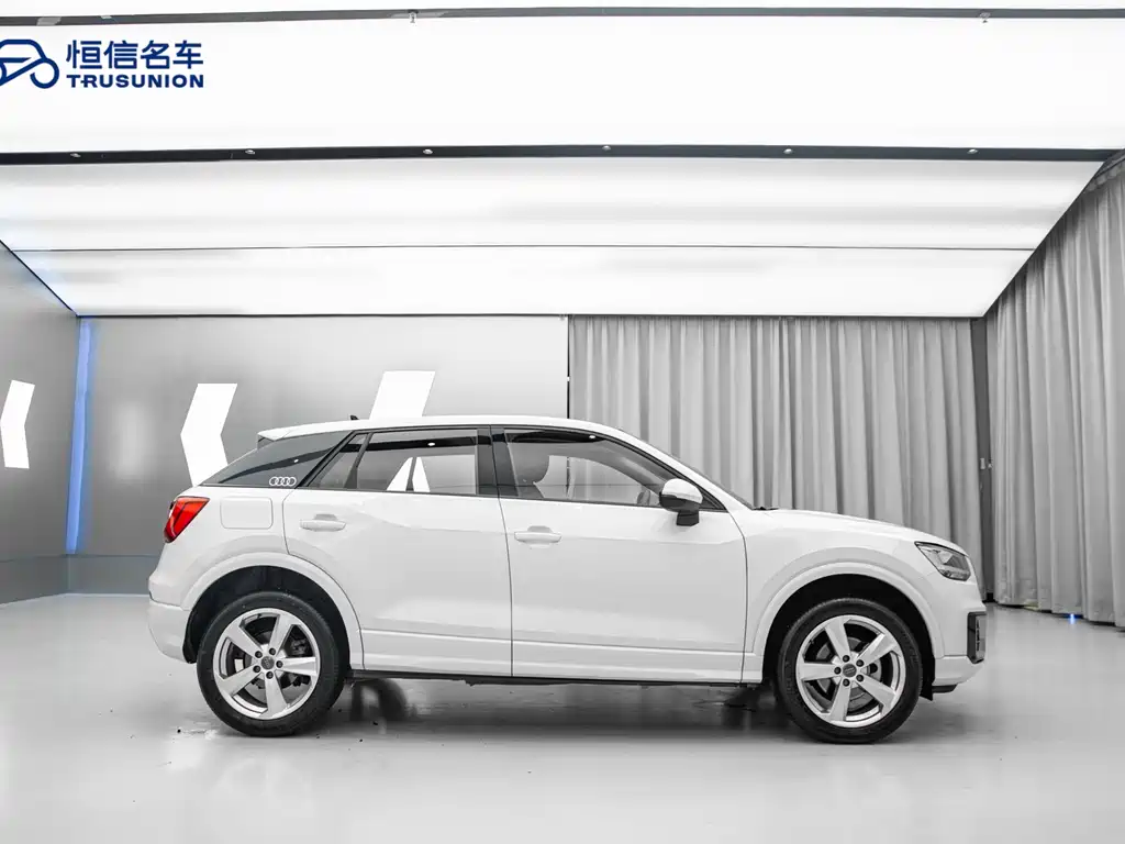 Audi Q2L 2018 35 TFSI Fashion V