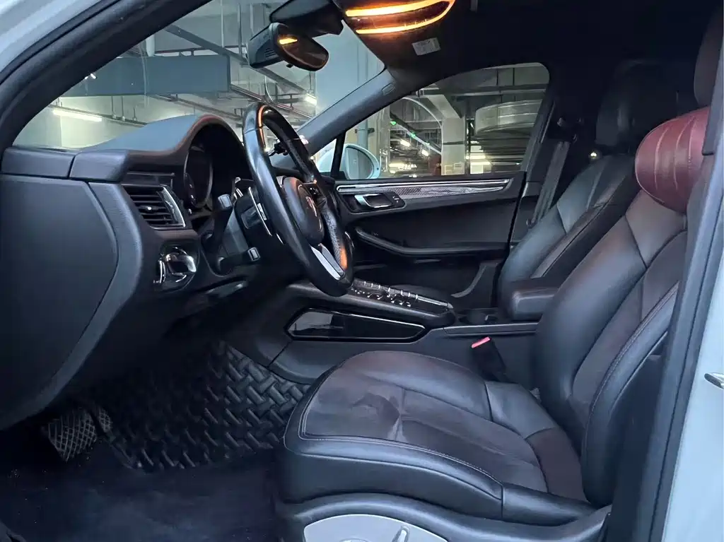 Porsche Macan — миниатюра 6