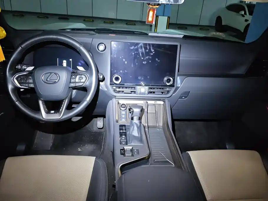 Lexus GX — миниатюра 12