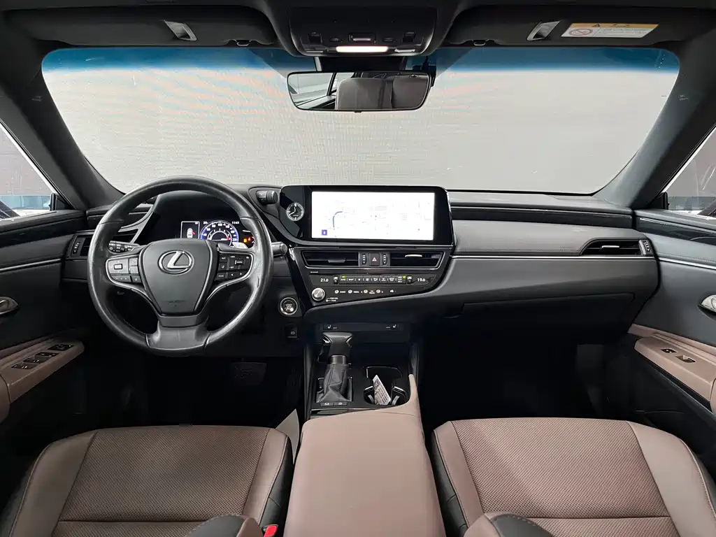 Lexus ES 2022 — фото 12