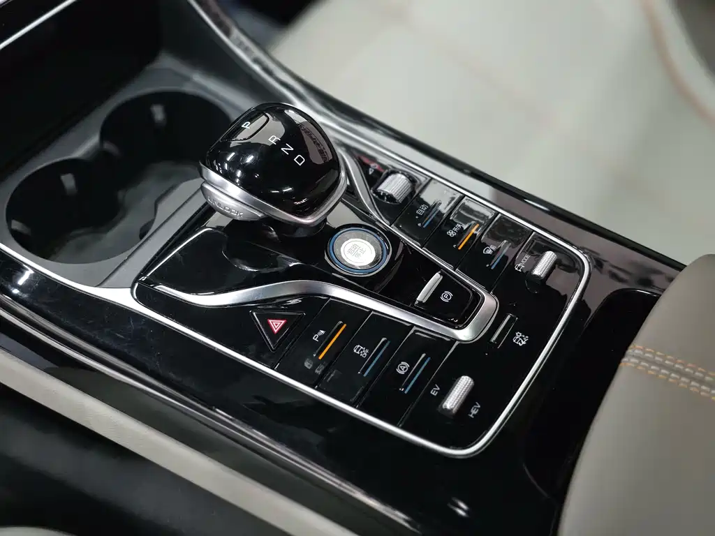 BYD Qin PLUS — миниатюра 10