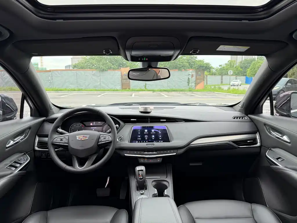 Cadillac XT4 2018 28T Lead