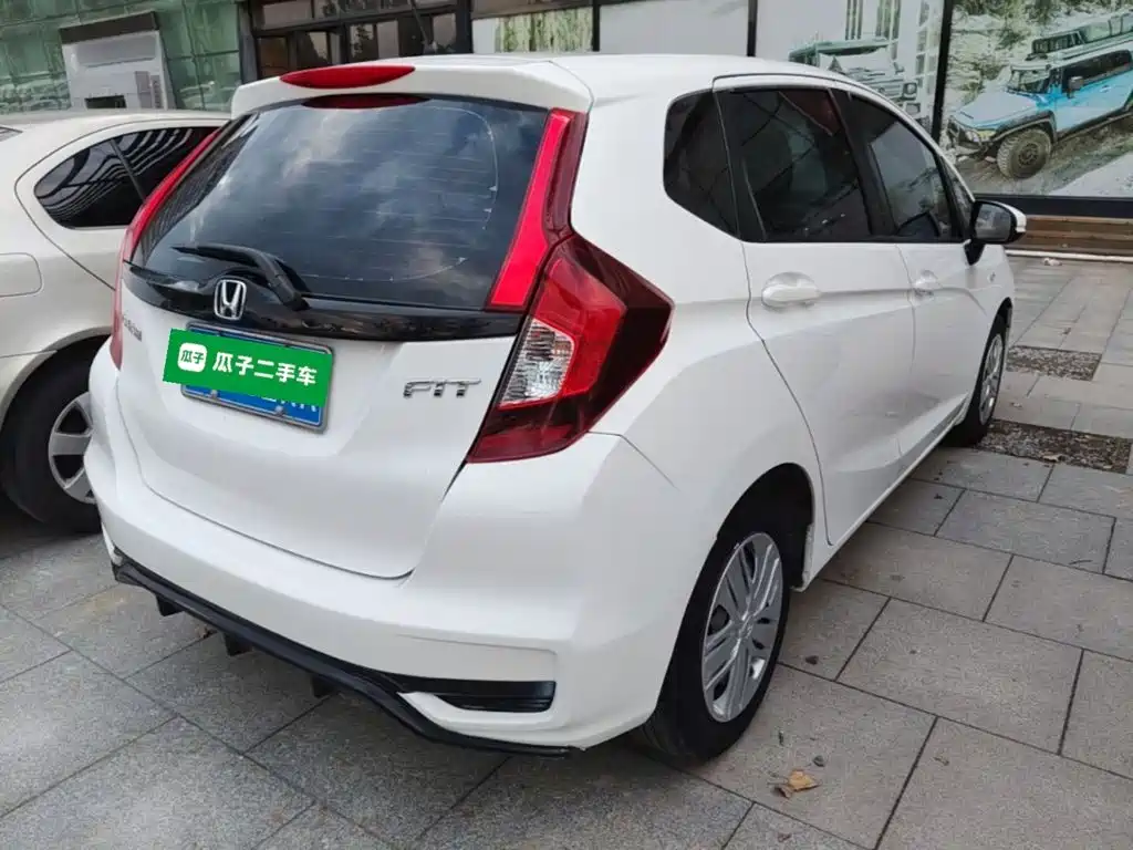 Honda Fit — миниатюра 7