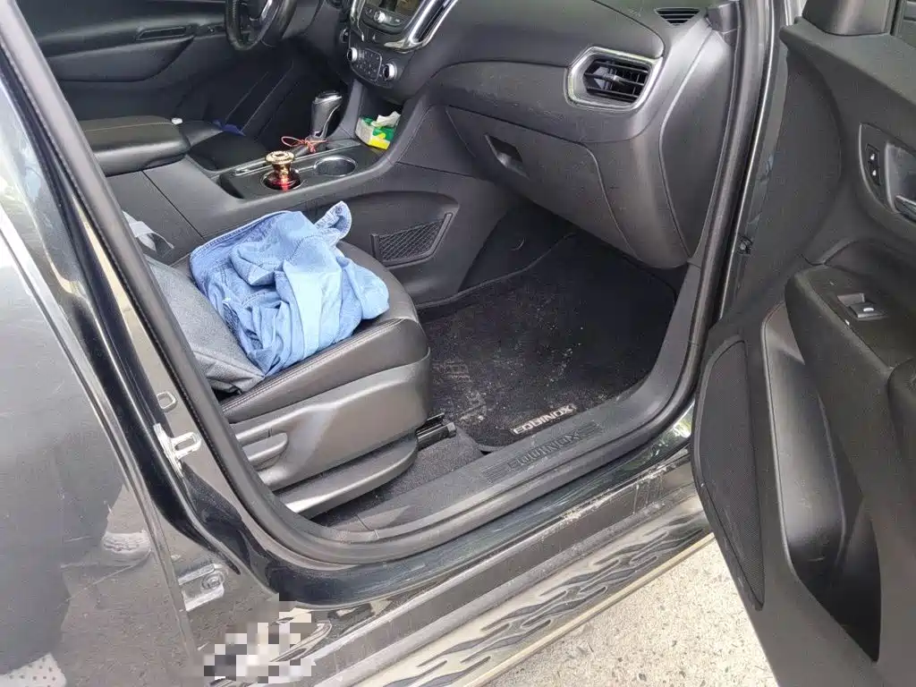 Chevrolet Equinox — миниатюра 18