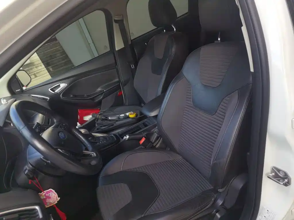 Ford Focus — миниатюра 16