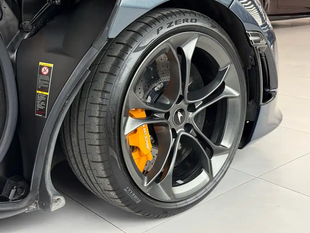 McLaren 720S — миниатюра 5