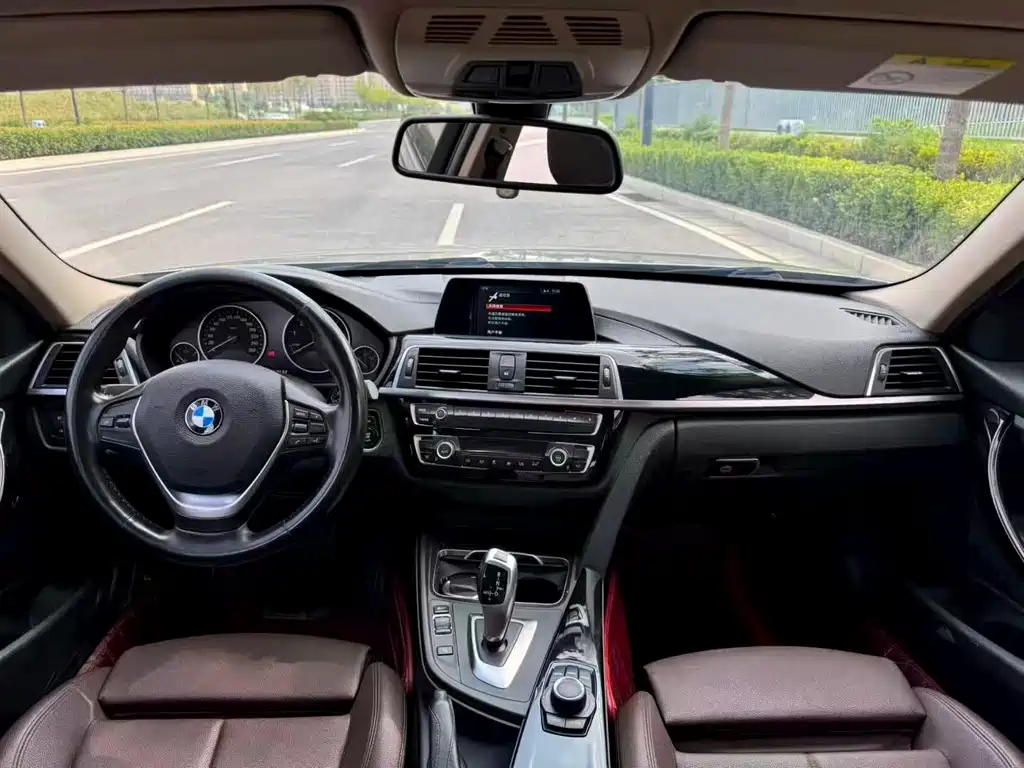 BMW 3 Series — миниатюра 5