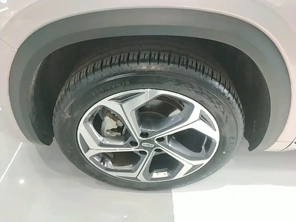 Geely Xingyue L — миниатюра 23