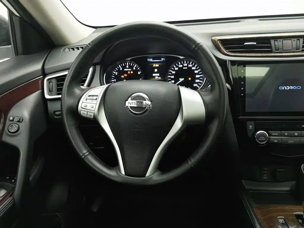 Nissan X-Trail — миниатюра 11