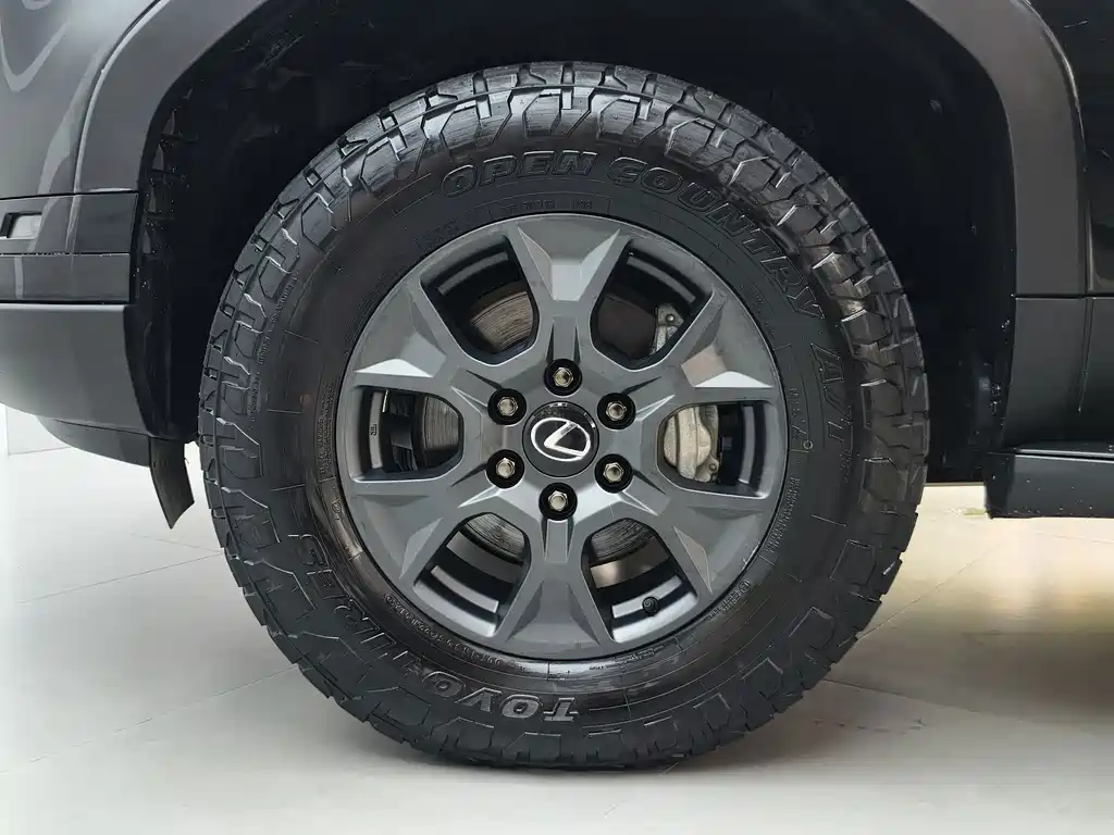 Lexus GX — миниатюра 18