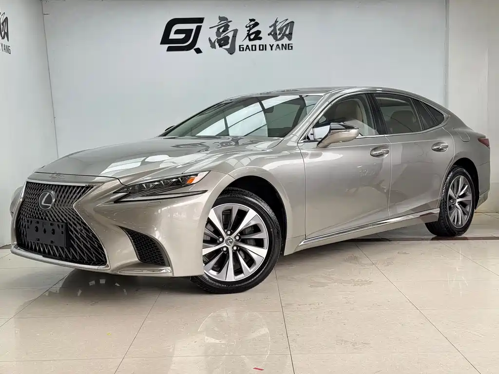 Lexus LS
