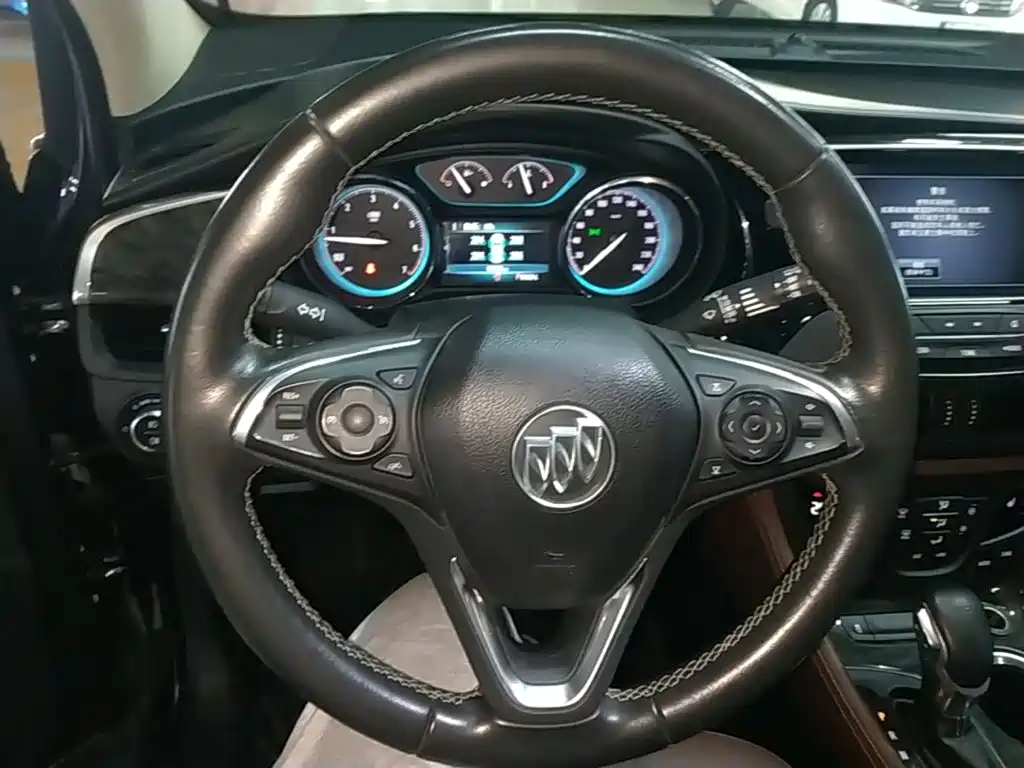 Buick Envision Plus — миниатюра 11