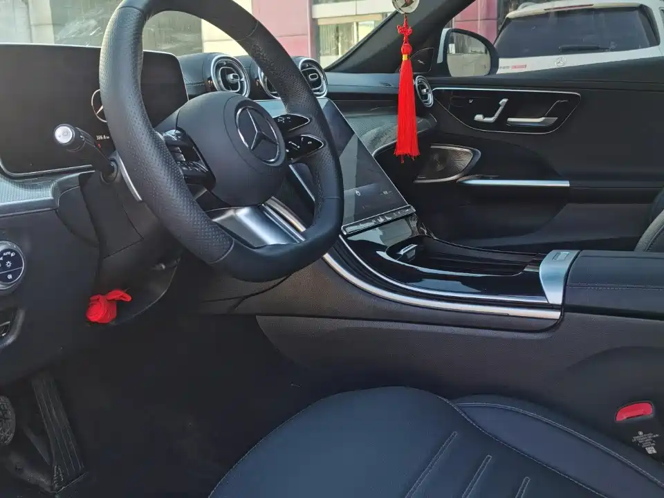 Mercedes-Benz C-Class — миниатюра 7