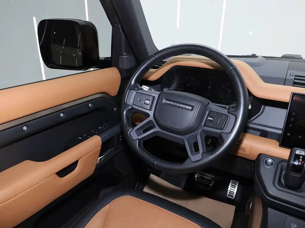 Land Rover Defender — миниатюра 9