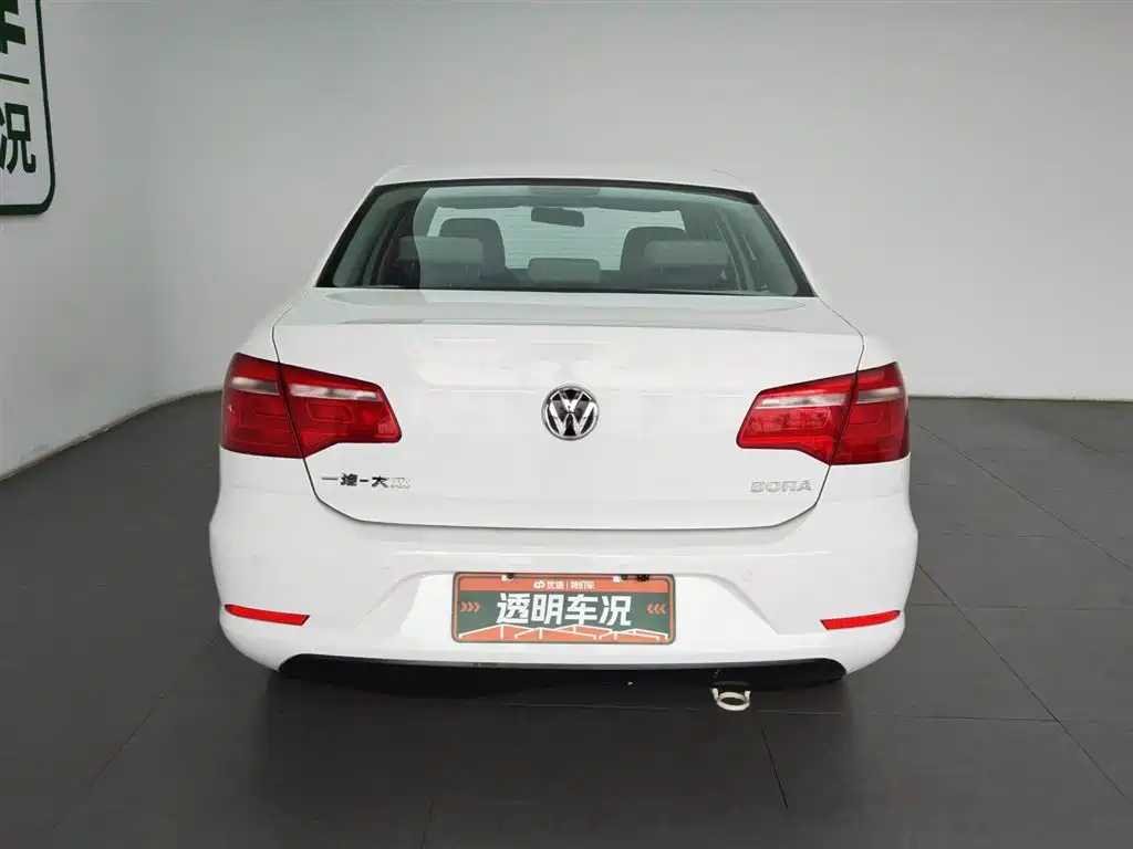 Volkswagen Bora 2013 1.6L AT Fashion