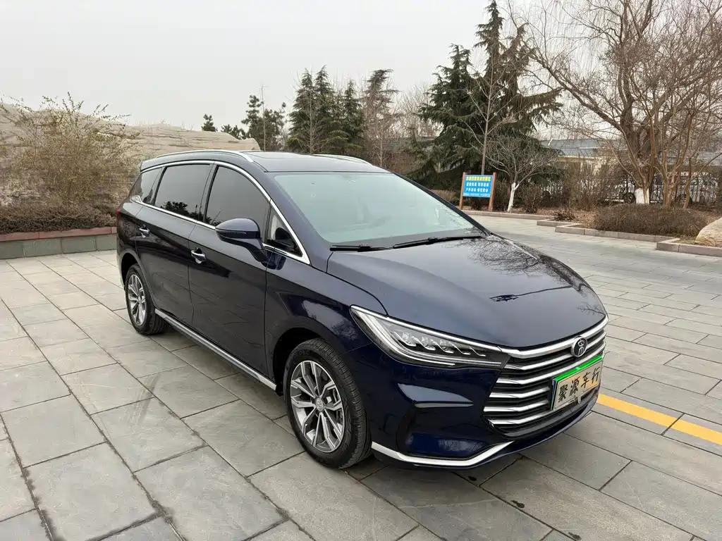 BYD SONG MAX