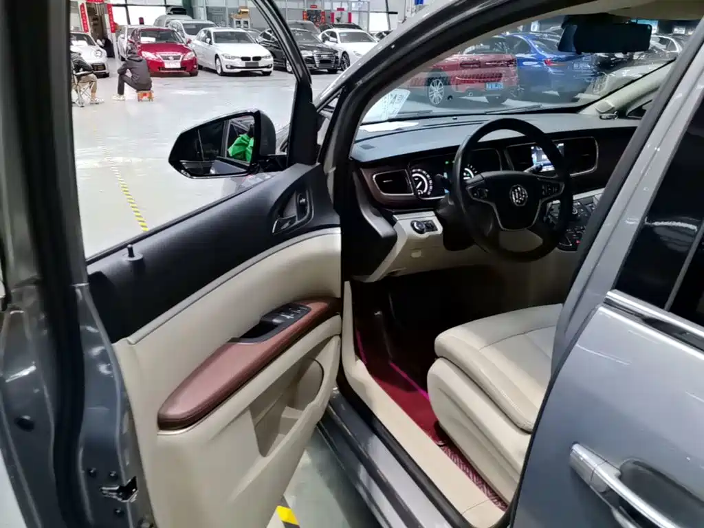 Buick GL8 — миниатюра 16