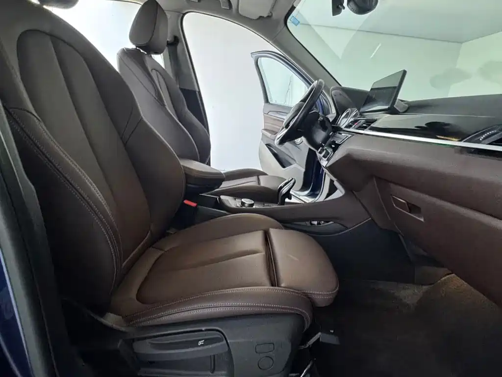 BMW X1 — миниатюра 9