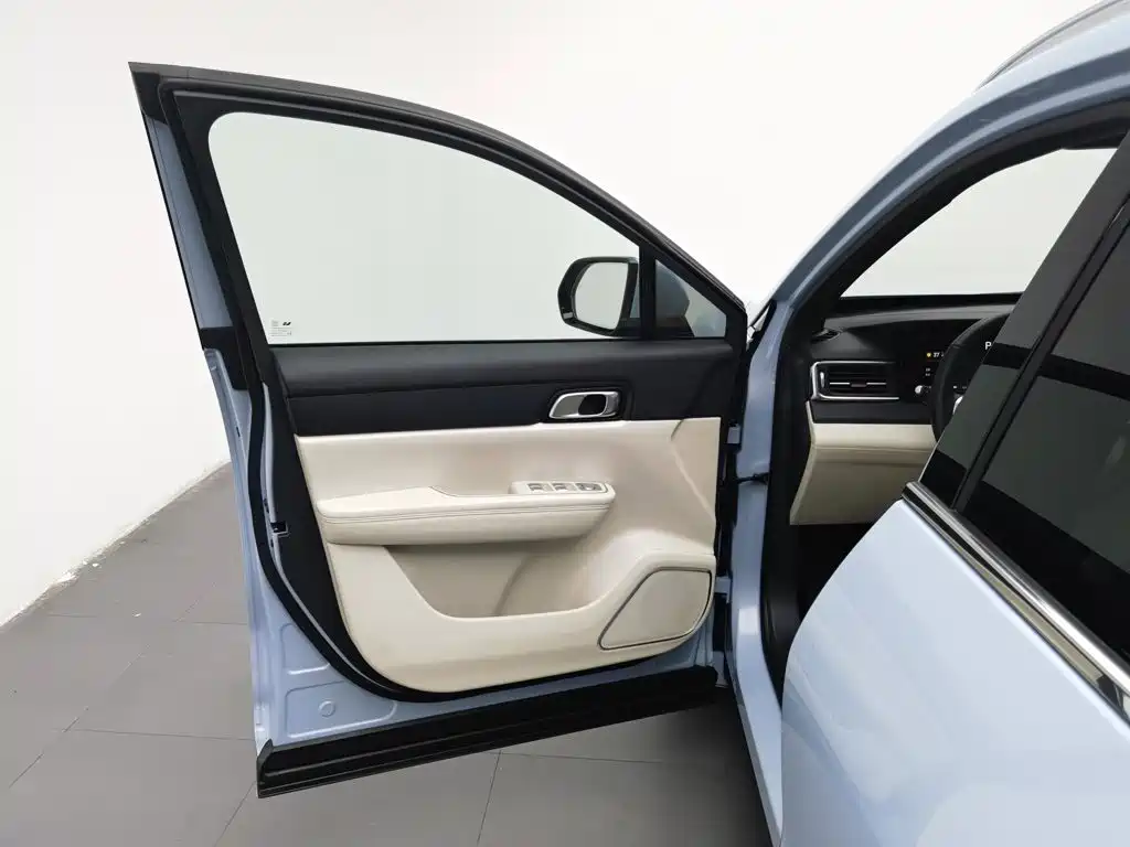 Li Auto Li ONE — миниатюра 8