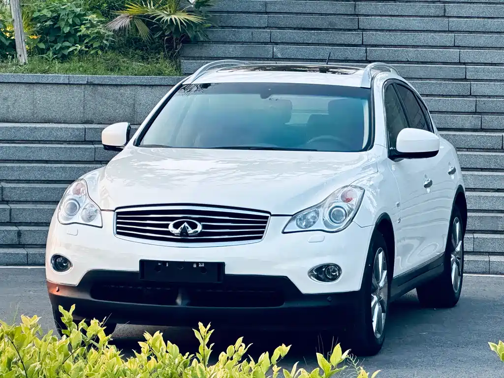 Infiniti QX50 (Import) 2014