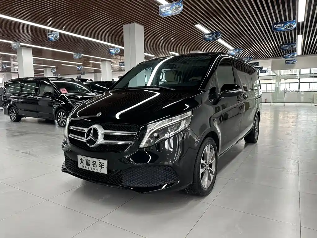 奔驰V级 2021款 V 260 领航版 2022