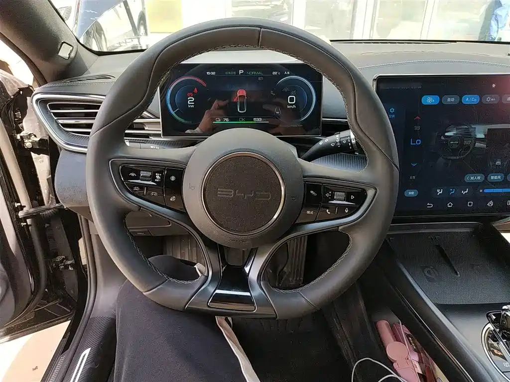 BYD SEAL