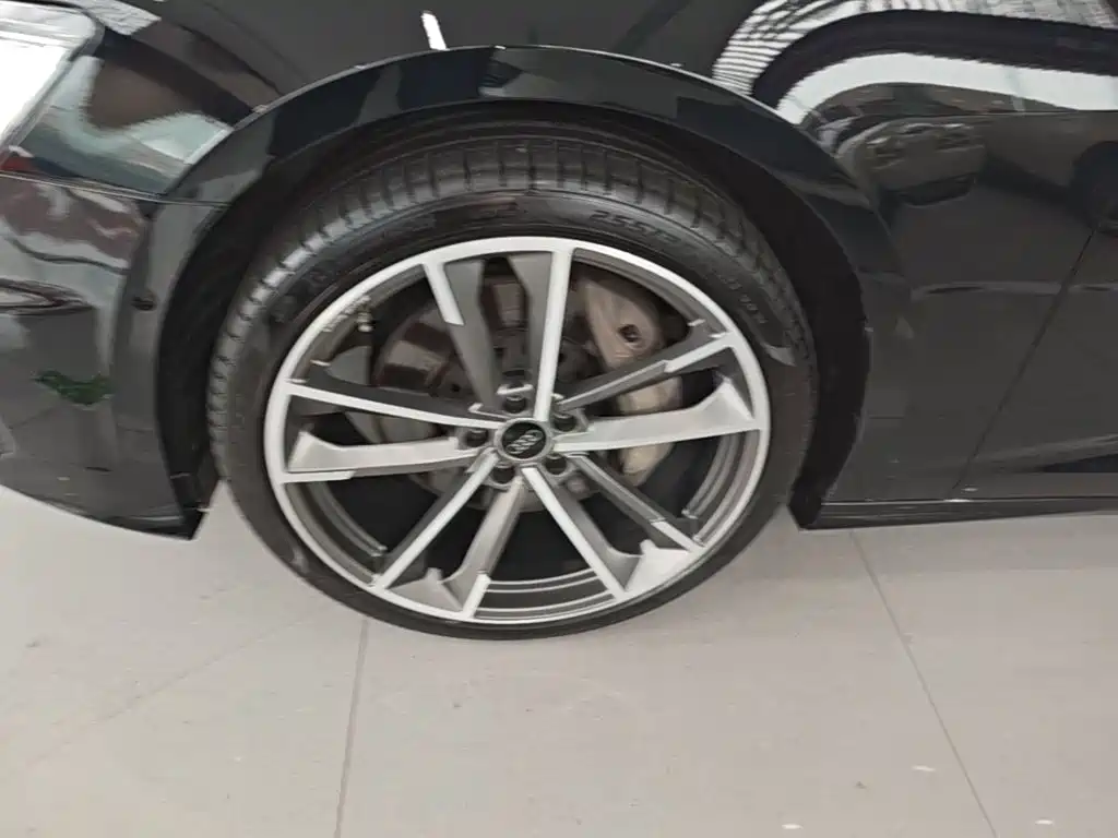 Audi A6L — миниатюра 23