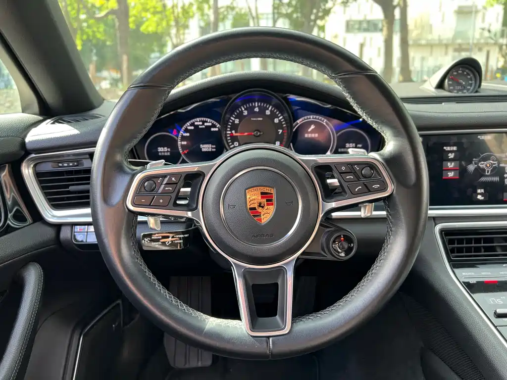 Porsche Panamera — миниатюра 17