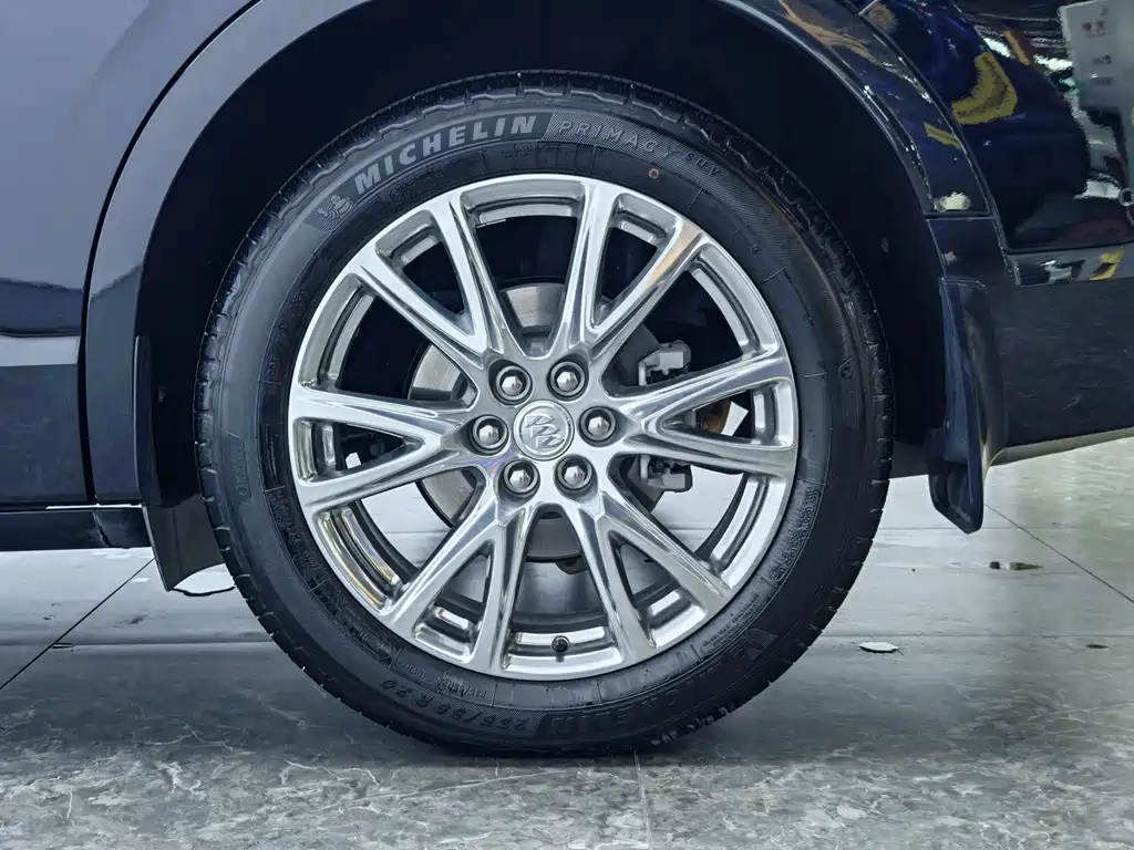 Buick Enclave — миниатюра 9