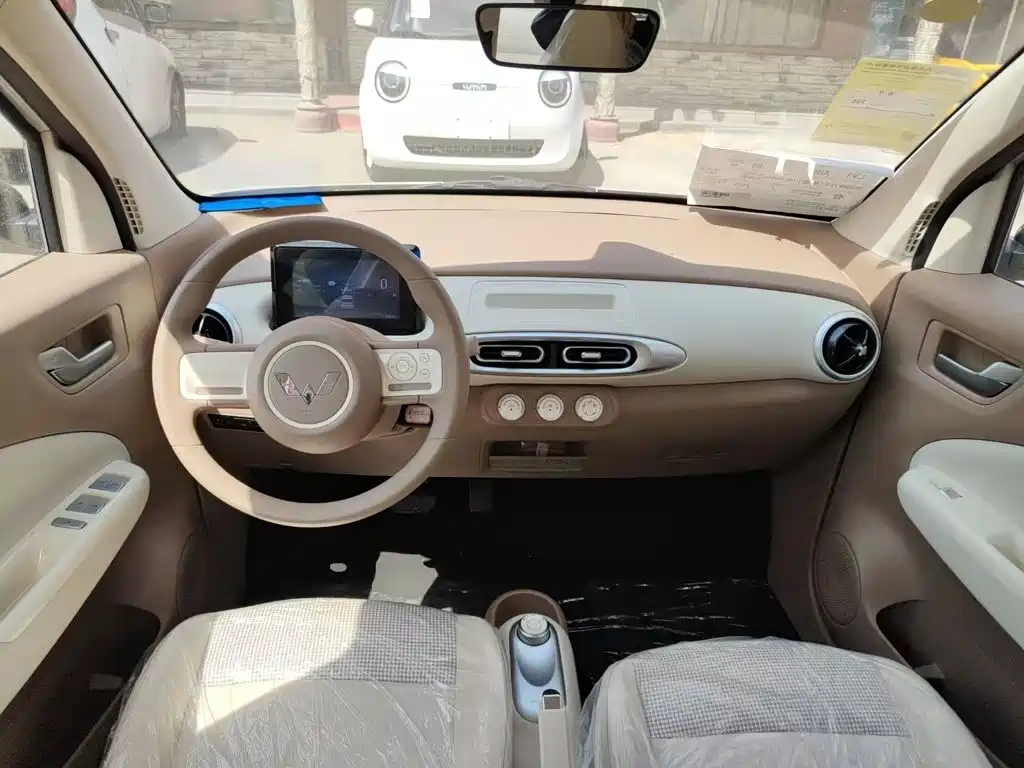 Wuling MINIEV — миниатюра 10