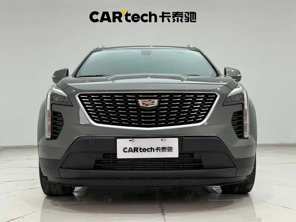 CADILLAC XT4