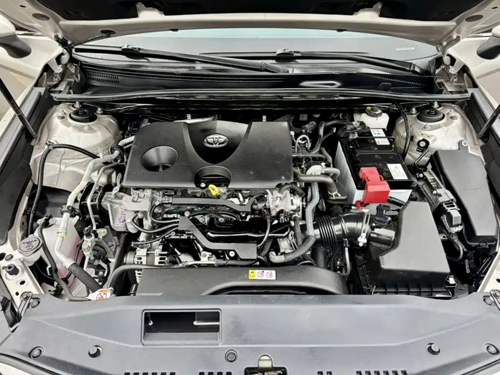 Toyota Camry — миниатюра 18