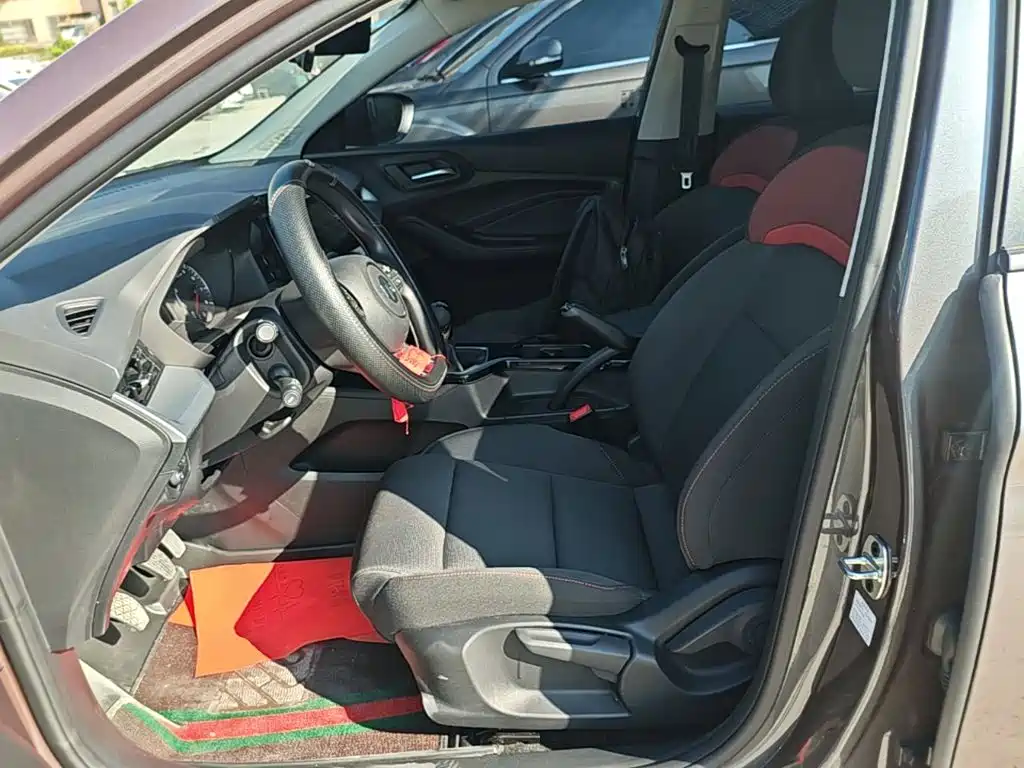 MG MG5 — миниатюра 15