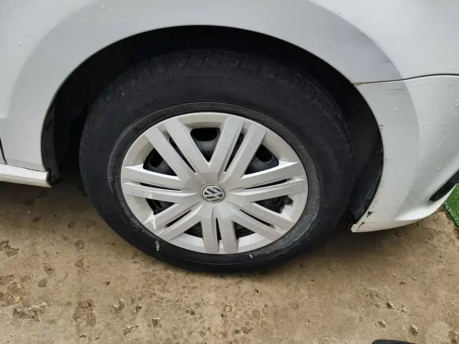 Volkswagen Polo — миниатюра 6