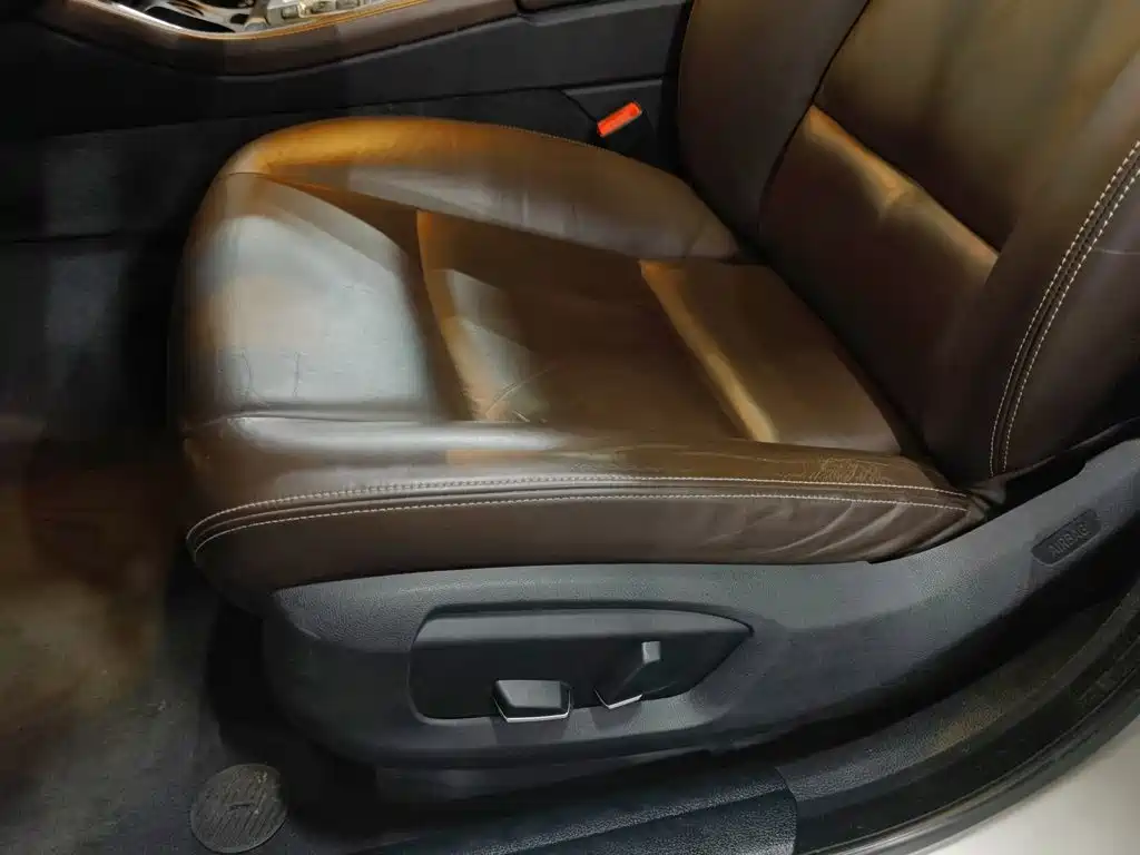 BMW 5 Series — миниатюра 20