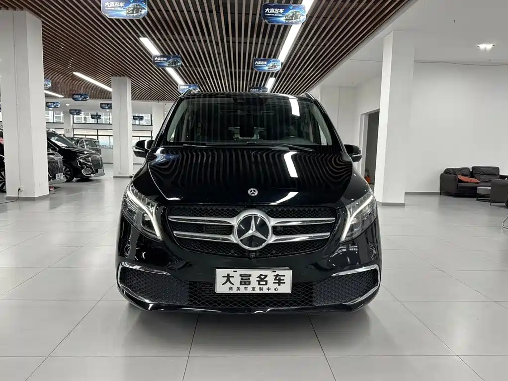 Mercedes-Benz V-Class — миниатюра 2