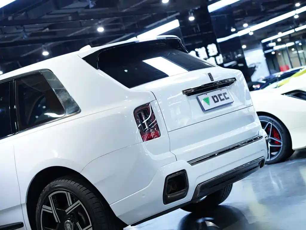 Rolls-Royce Cullinan — миниатюра 13