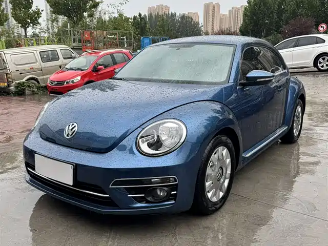 VOLKSWAGEN BEETLE 2017