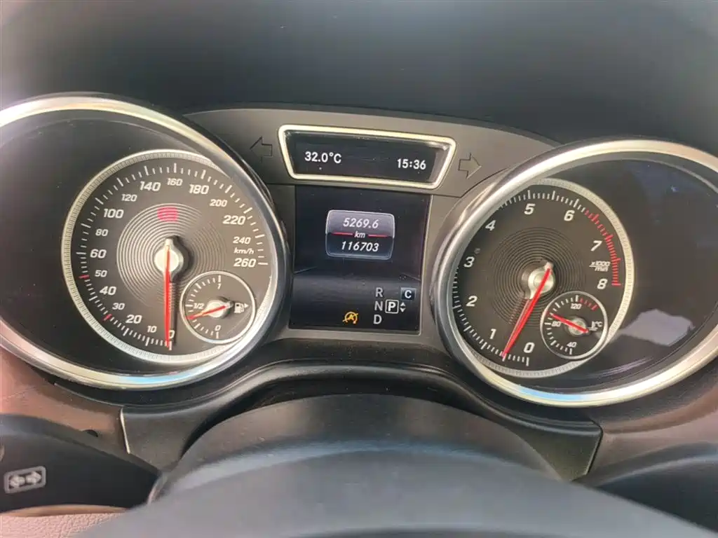 Mercedes-Benz GLE — миниатюра 12