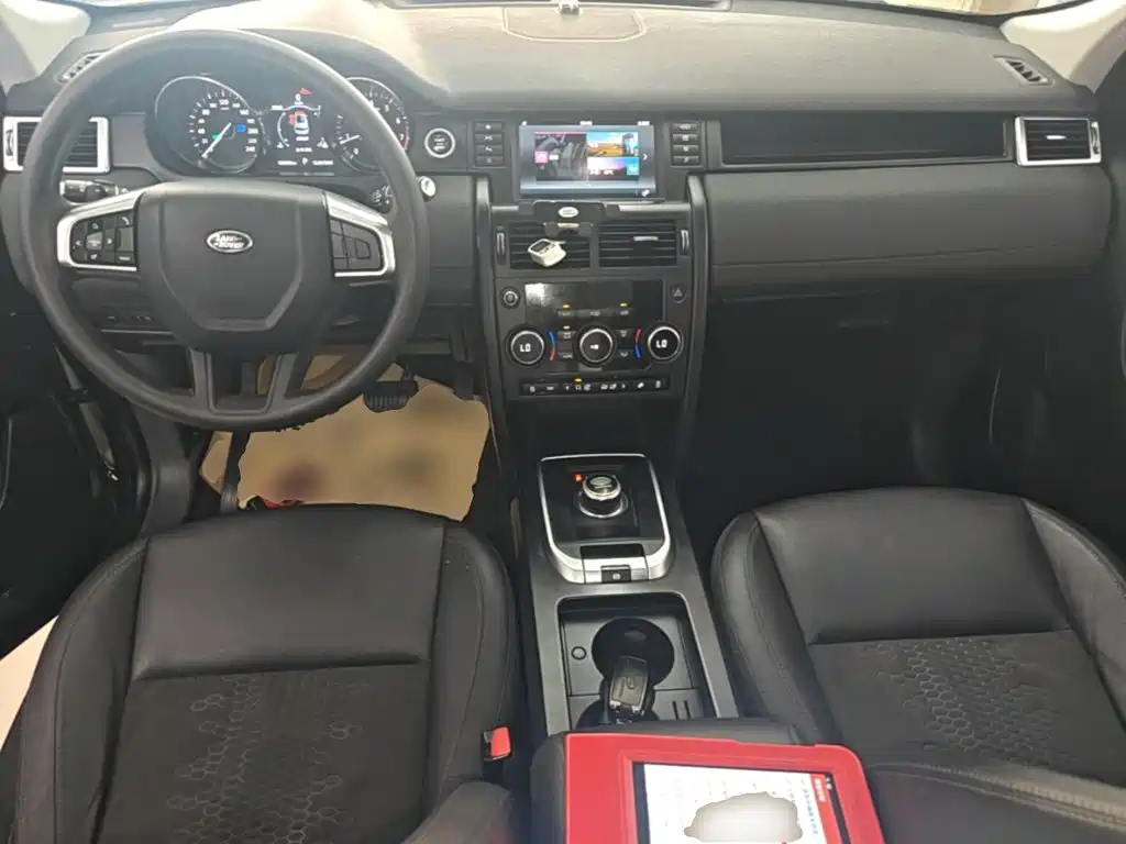 Land Rover Discovery Sport — миниатюра 10