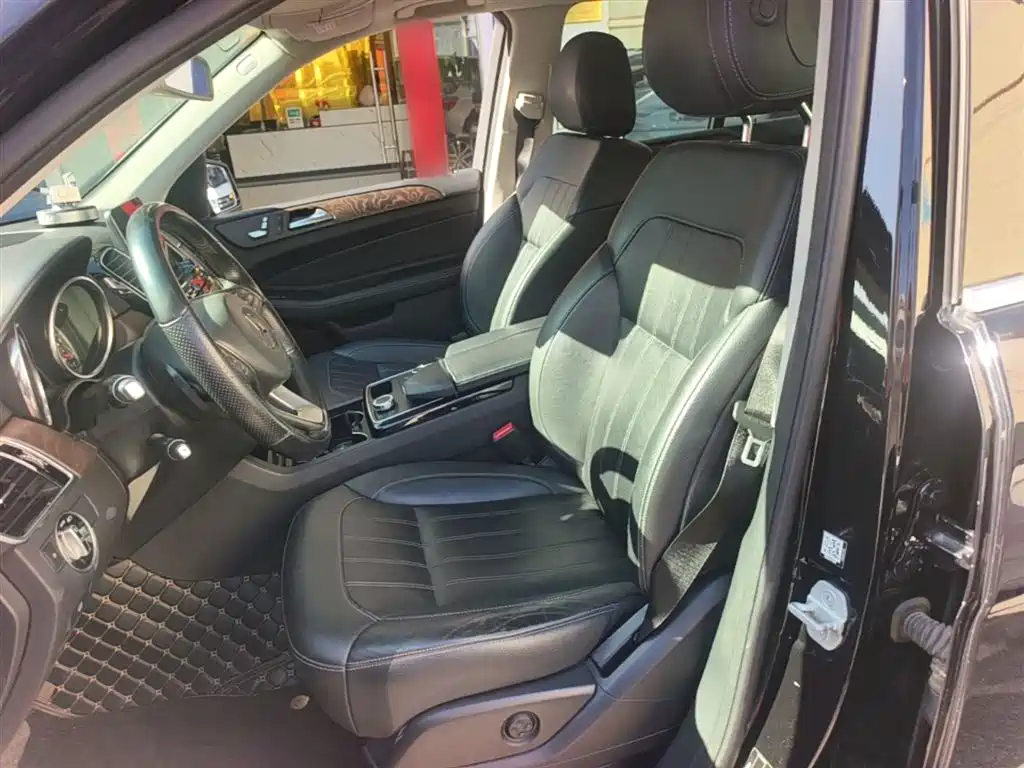 Mercedes-Benz GLE — миниатюра 15